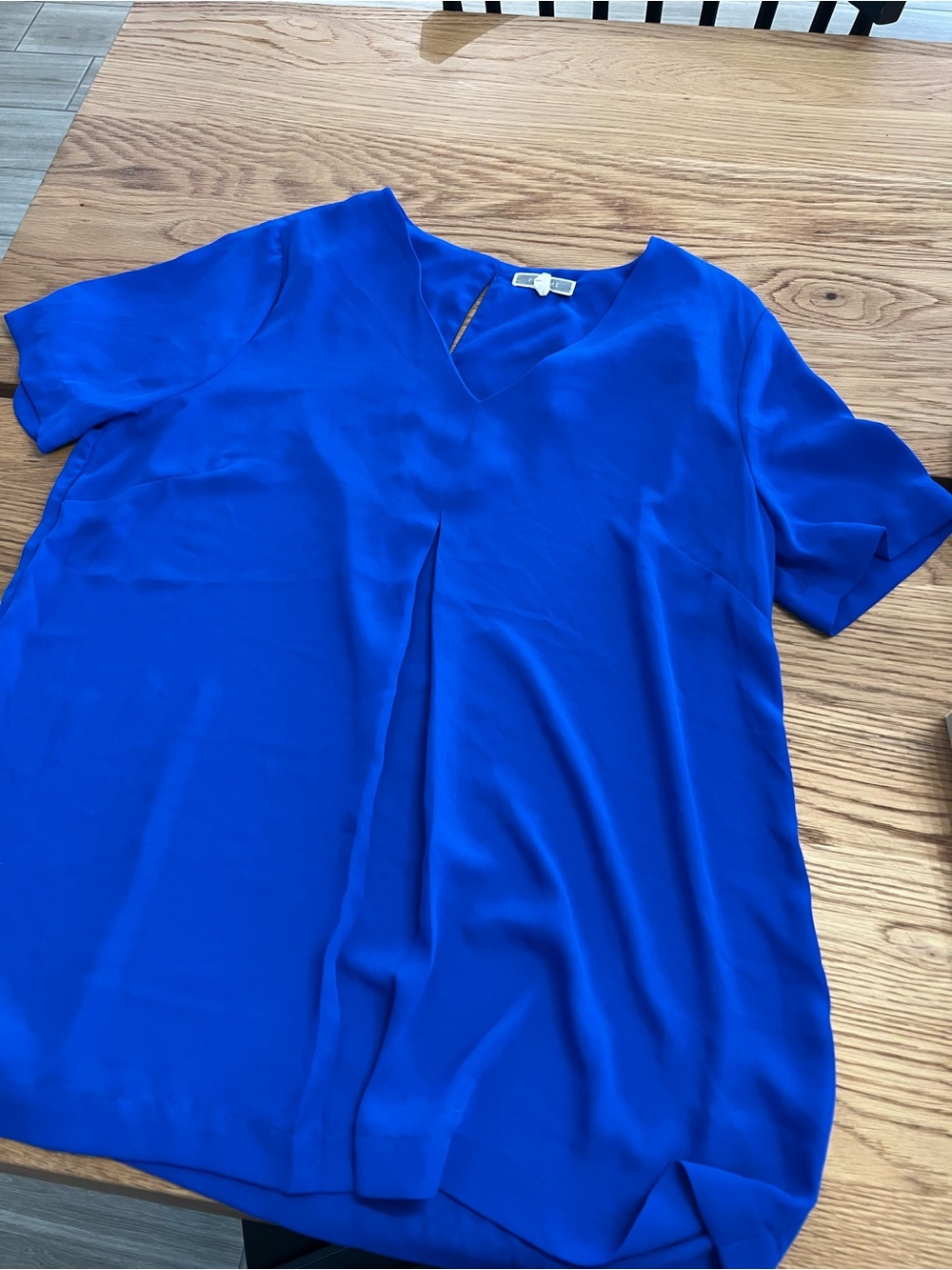 Pleione V-Neck Short Sleeve Blouse in Royal Blue